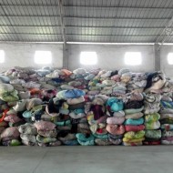 Second-hand clothes raw materials