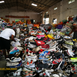 Used shoes/ sneakers/ branded NIKE/ADIDAS/PUMA/VANS